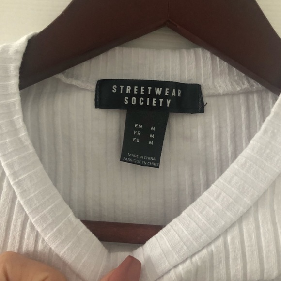 Tie back top M - Picture 3 of 3